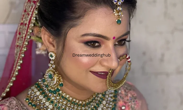 Salon LoungeMakeup Artist